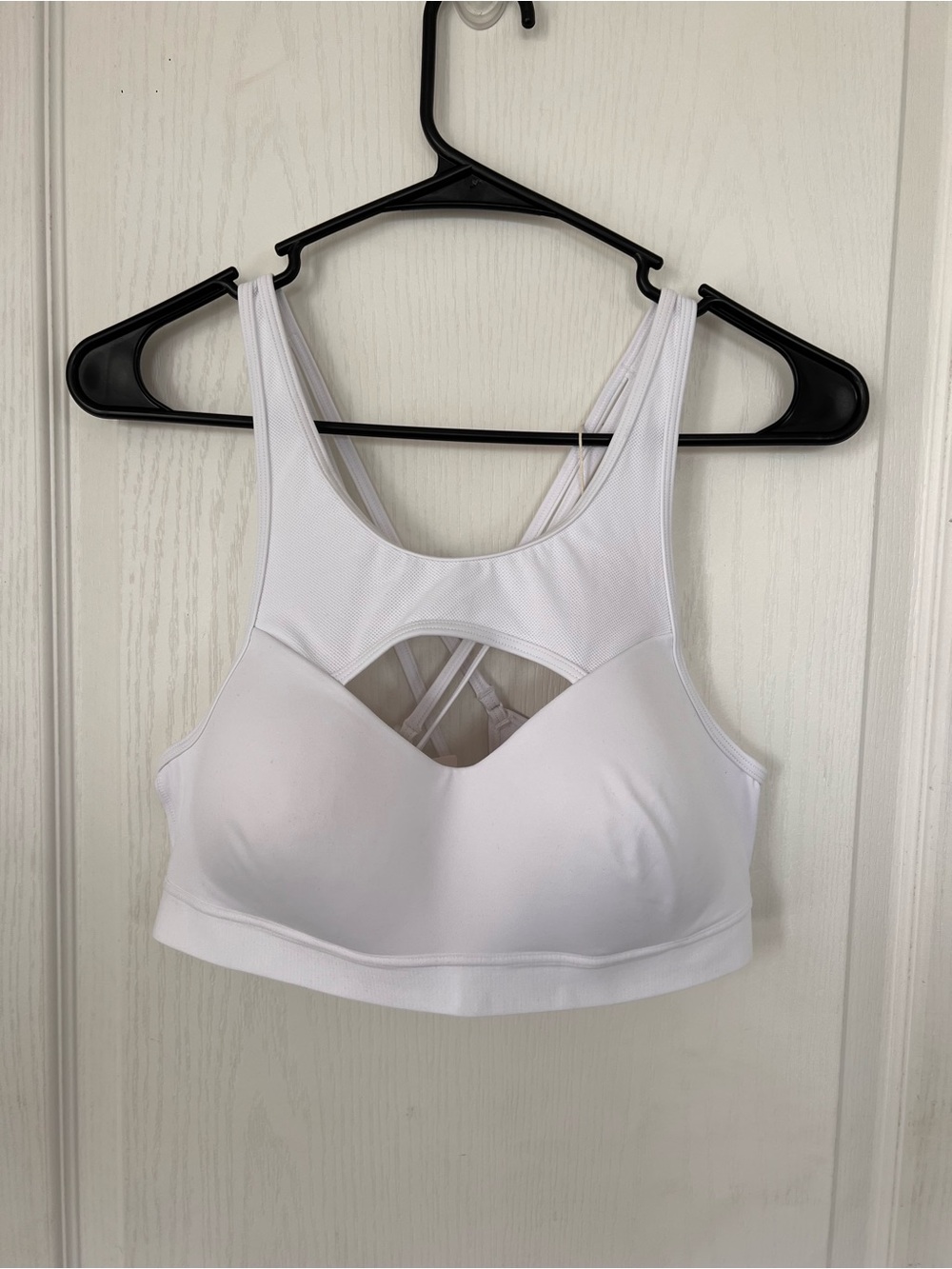White Women's Seamless Padded Sports Bra - Wingslove 38B